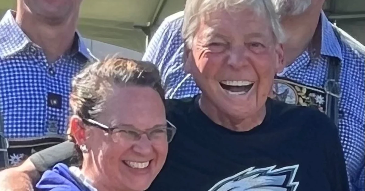 Carnival midway with a spinning ride (“Satan’s Wheel of Death”) as red-haired Hope approaches—humorous story of lost love, amnesia, and a twist ending.